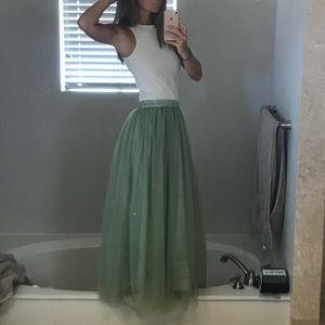 Omelas Tulle Maxi Skirt -Sage Green